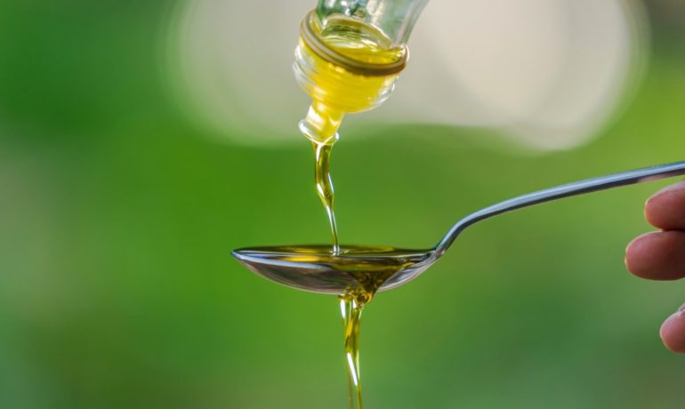 Niezwykłe właściwości oleju z wiesiołka